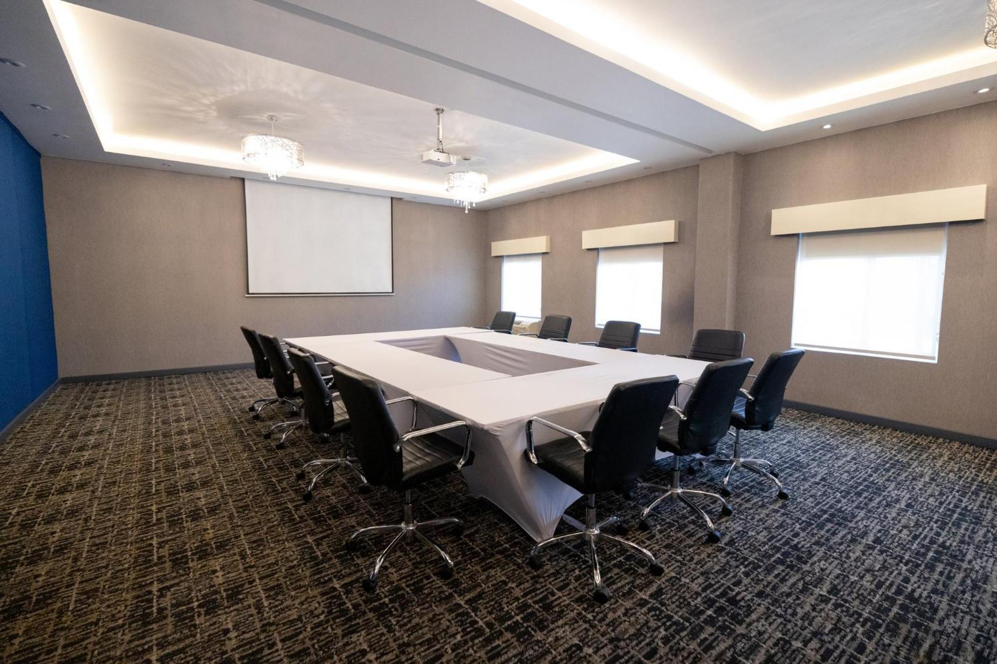 Voco Saltillo Suites By Ihg Exteriér fotografie