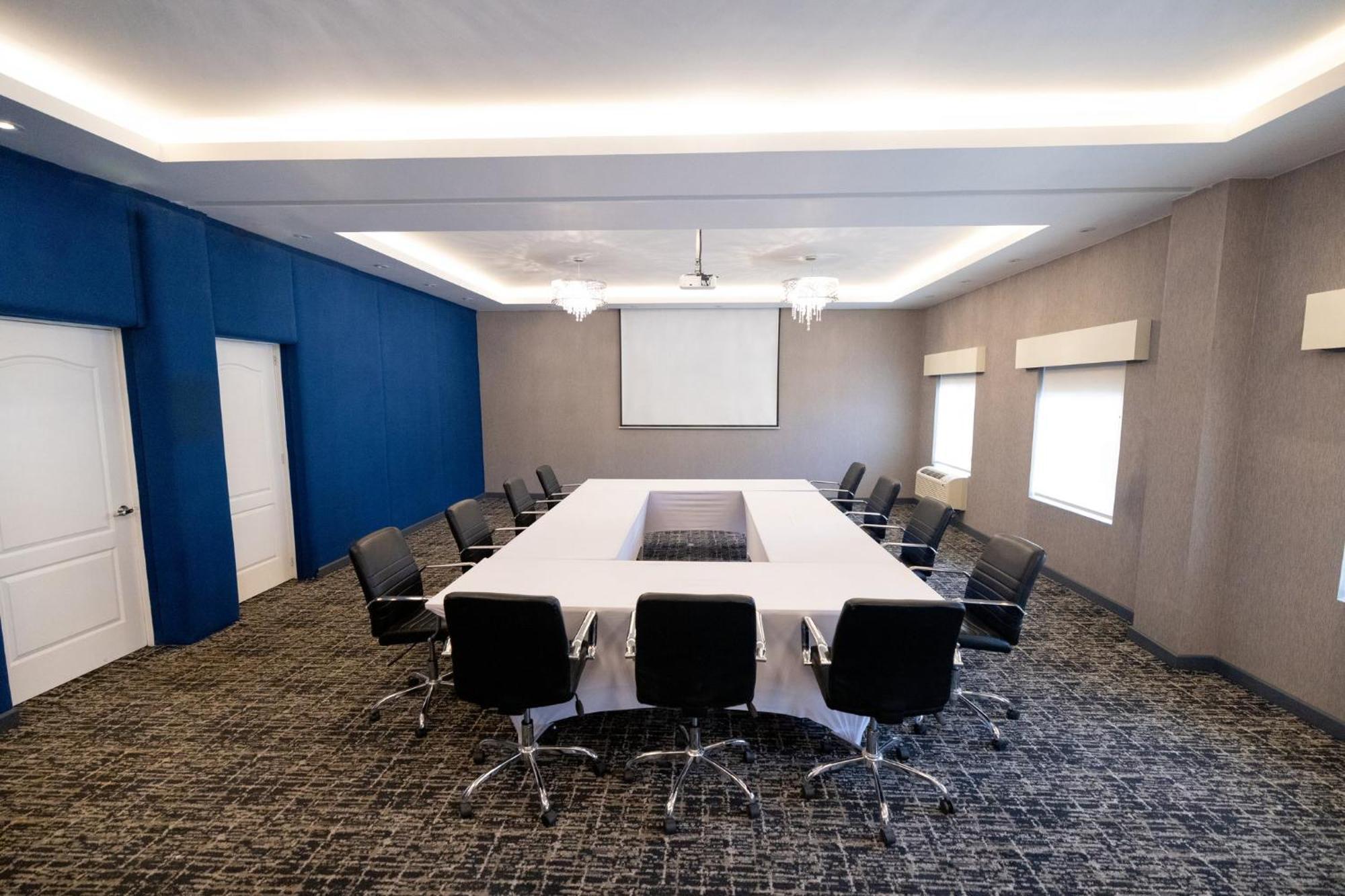 Voco Saltillo Suites By Ihg Exteriér fotografie