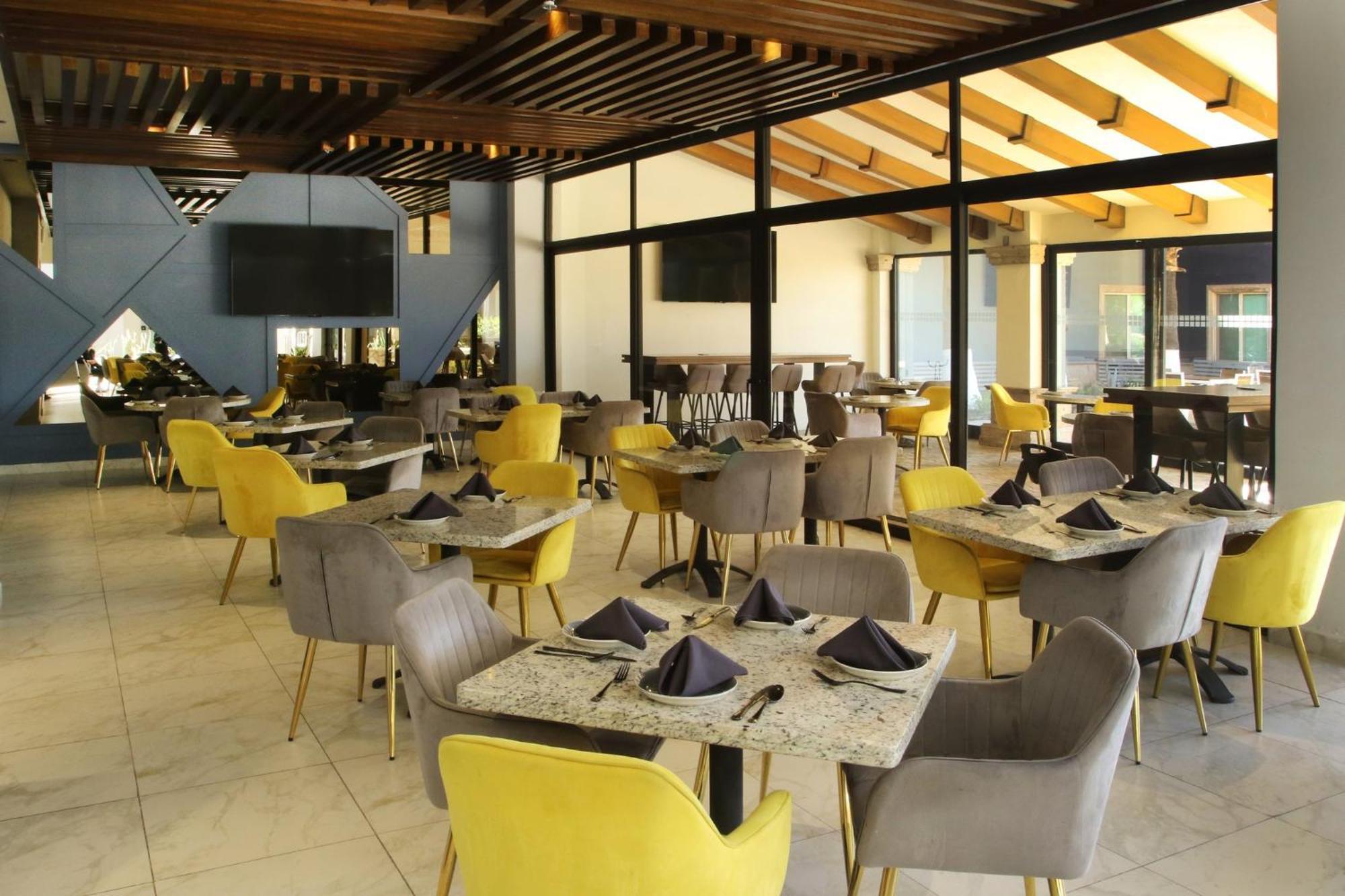Voco Saltillo Suites By Ihg Exteriér fotografie